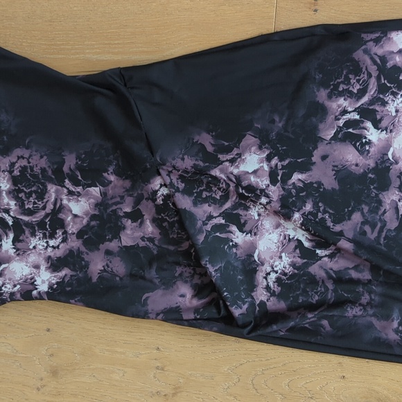 Guess Bodycon Dress Size XS - Picture 4 of 6